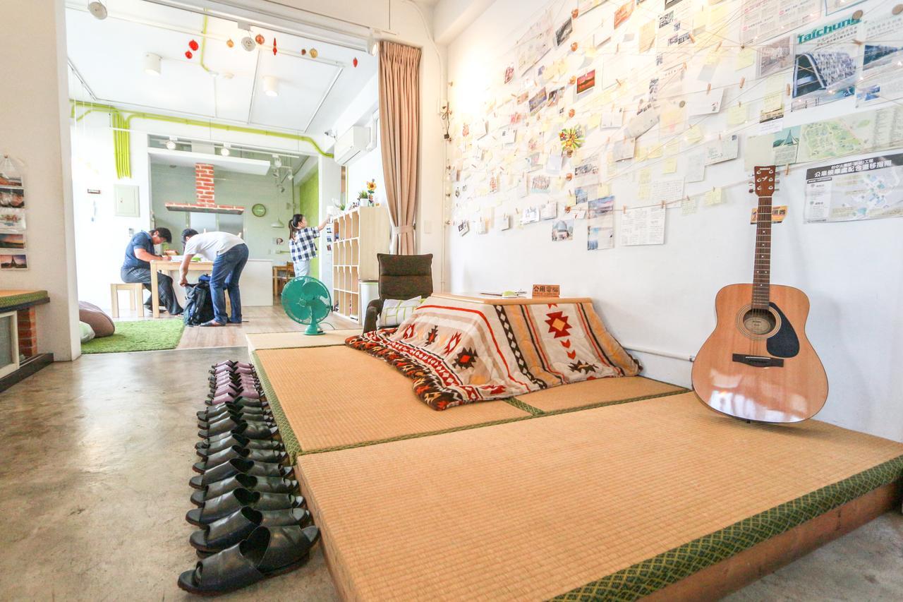 T-Life Hostel Taichung Exterior photo